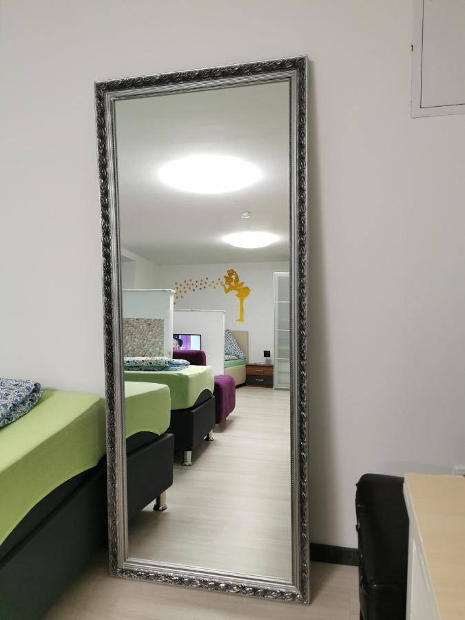 Messe Unterkunft Vanilla Keulen Buitenkant foto