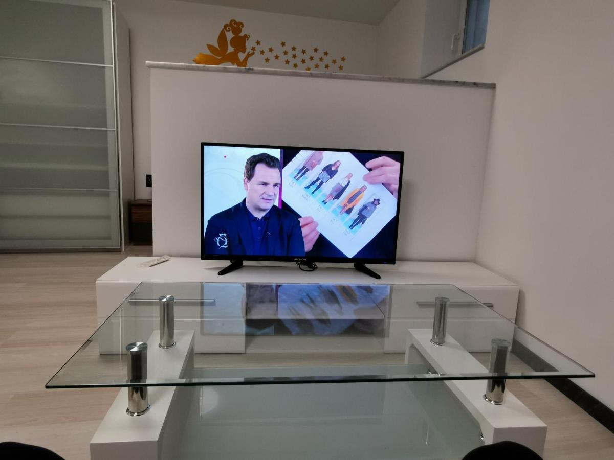 Messe Unterkunft Vanilla Keulen Buitenkant foto